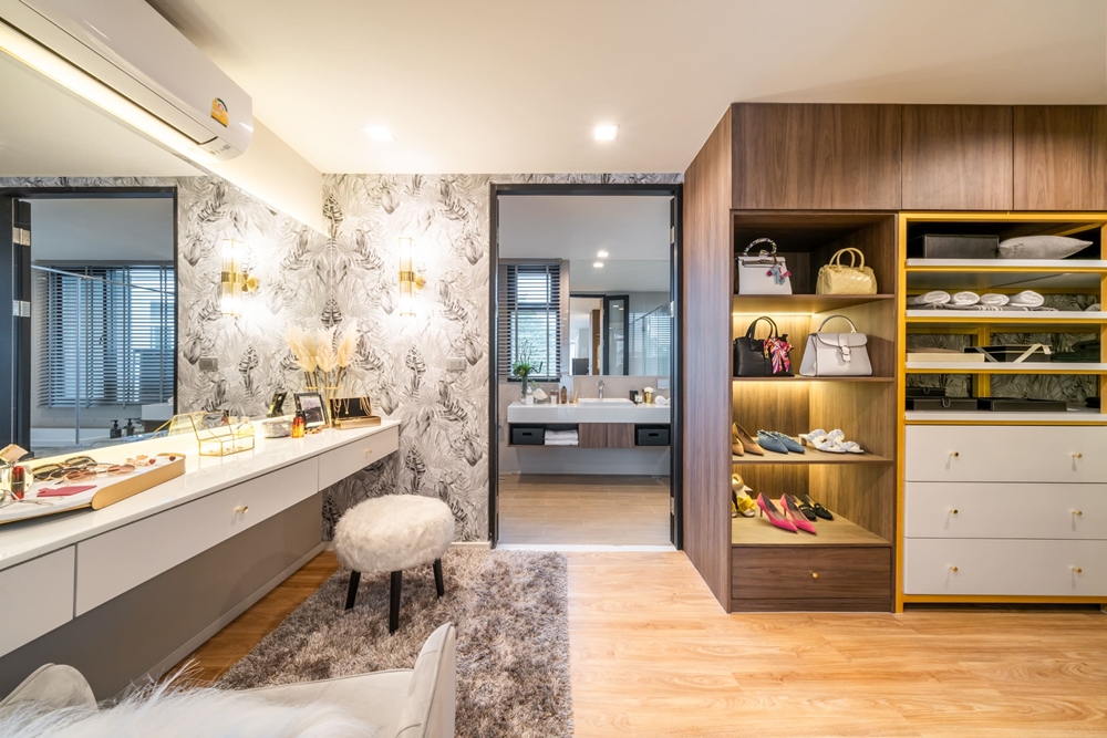 Glam Glamorous Living